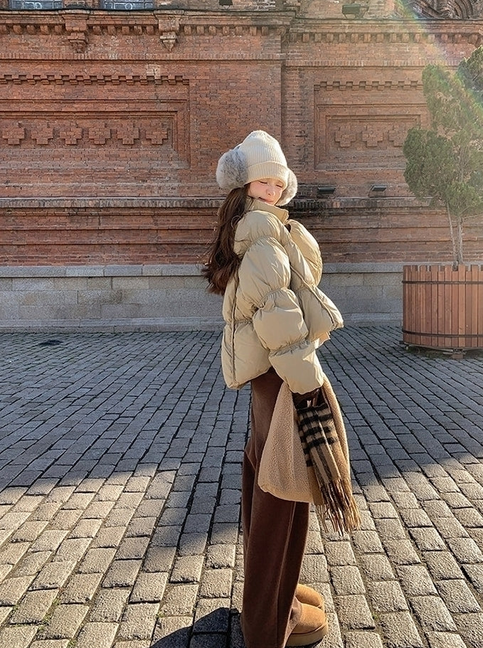 Trendy Short Puffer Jacket With Stylish Sleeves