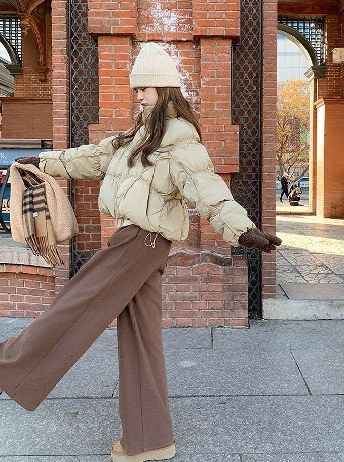 Trendy Short Puffer Jacket With Stylish Sleeves