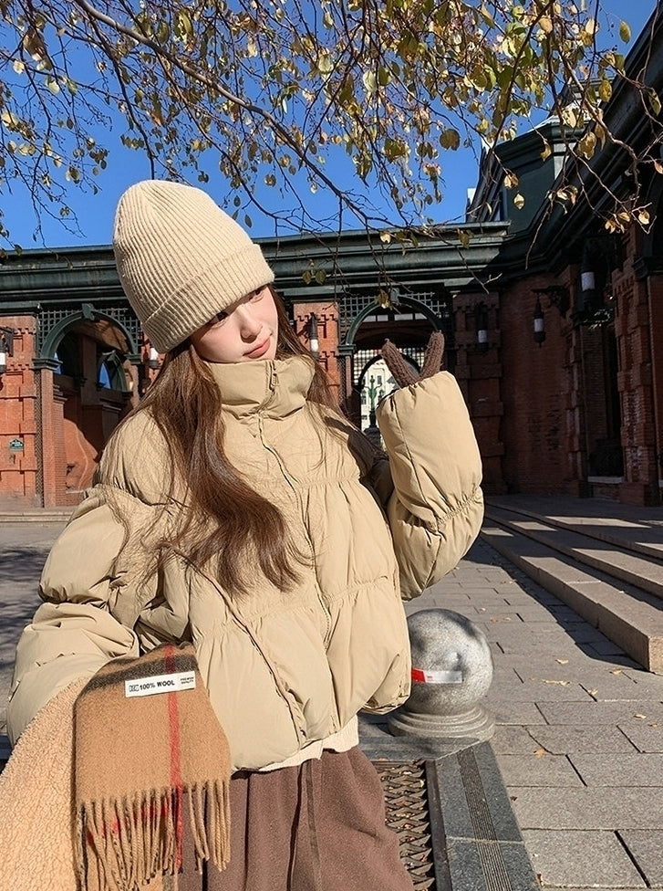 Trendy Short Puffer Jacket With Stylish Sleeves