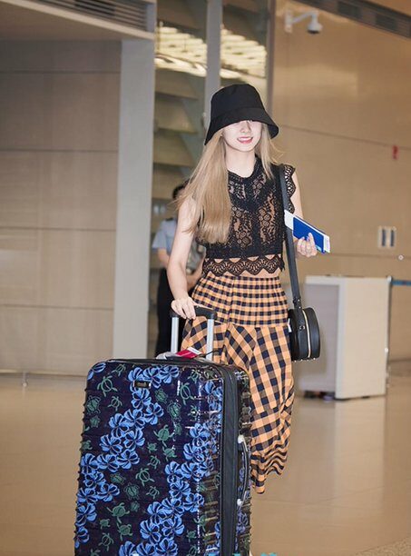 Black Sleeveless Openwork Lace Top