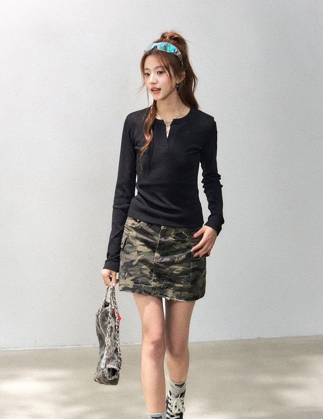 V Neck Slim Fit Long Sleeve Crop Top