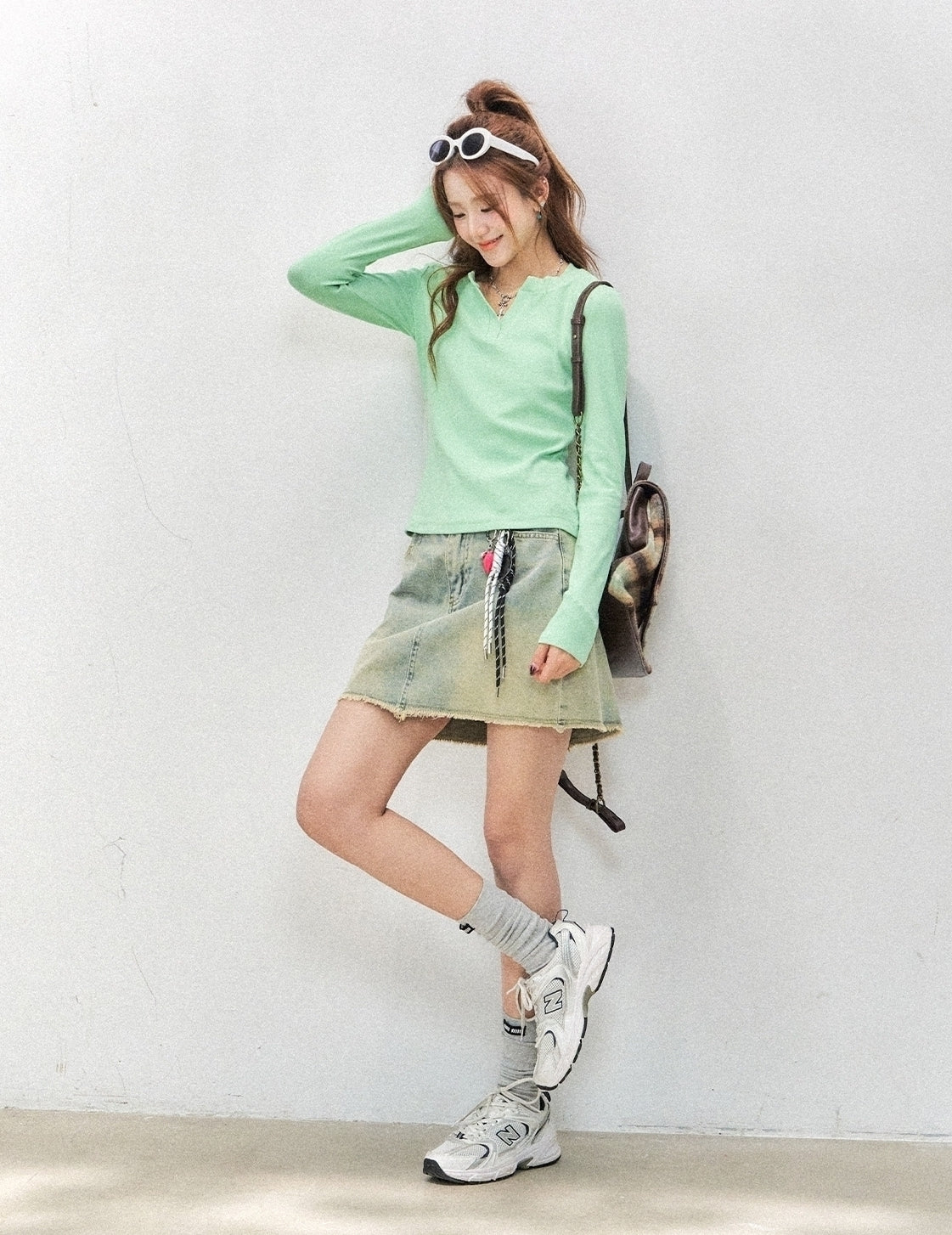 V Neck Slim Fit Long Sleeve Crop Top