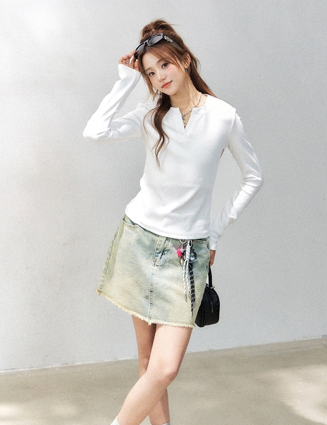 V Neck Slim Fit Long Sleeve Crop Top