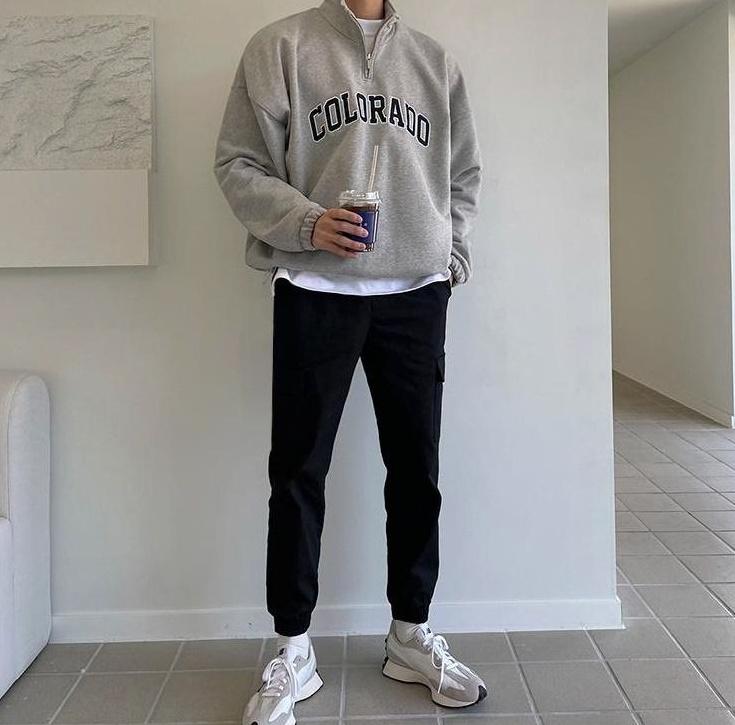 Vintage Embroidered Lettering Sweatshirt