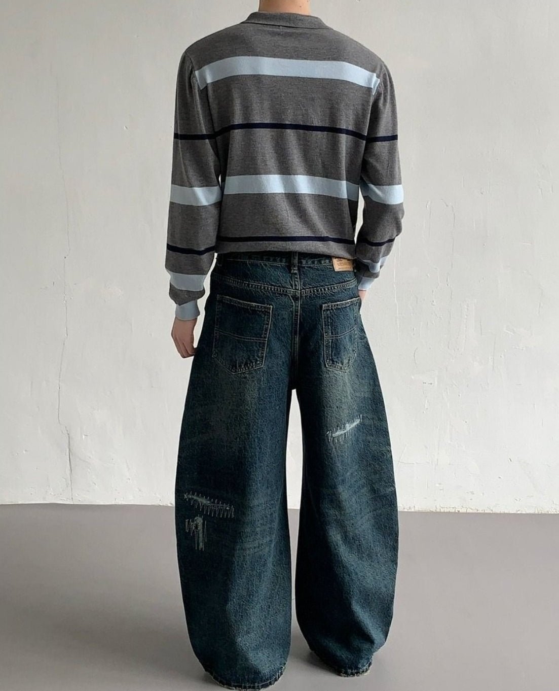 Vintage High-Waist Wide Leg Distressed Jeans