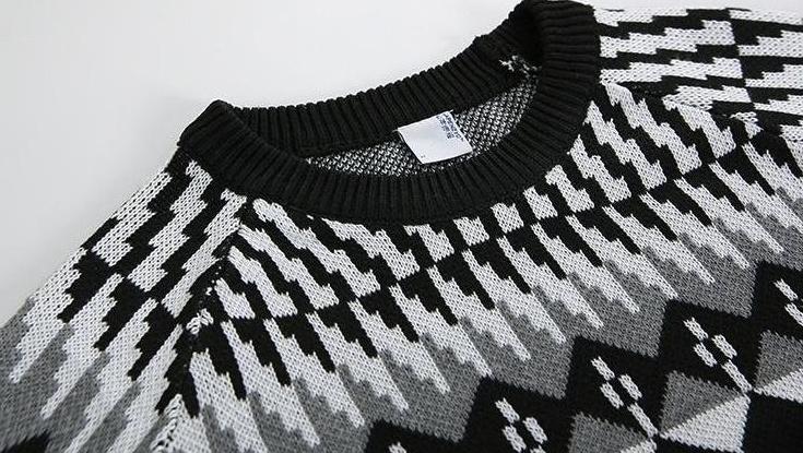 Vintage Knit Sweater With Ethnic Pattern
