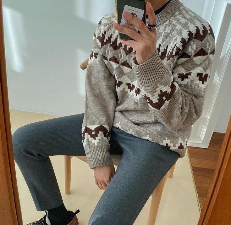 Vintage Knit Sweater With Ethnic Pattern