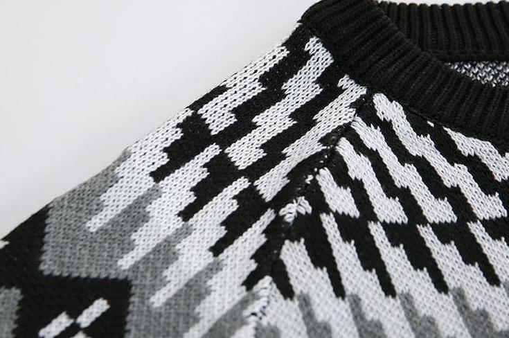 Vintage Knit Sweater With Ethnic Pattern