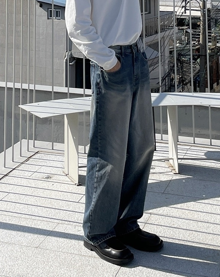 Vintage Loose Fit Straight Jeans