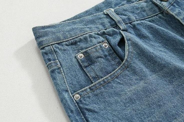 Vintage Relaxed Straight Jeans
