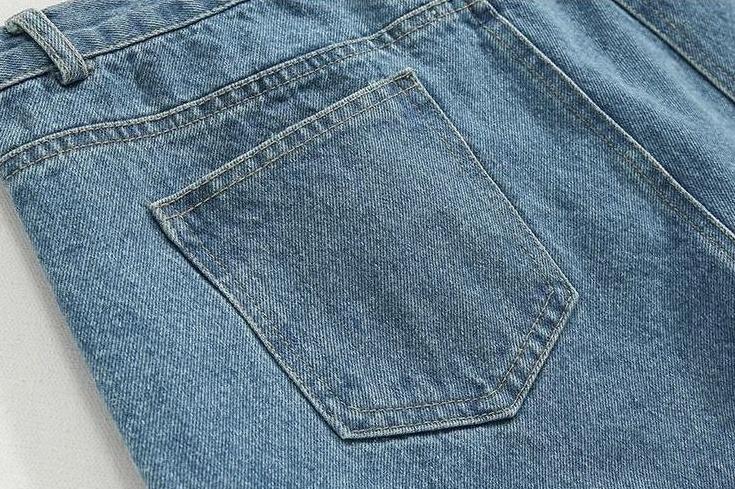 Vintage Relaxed Straight Jeans
