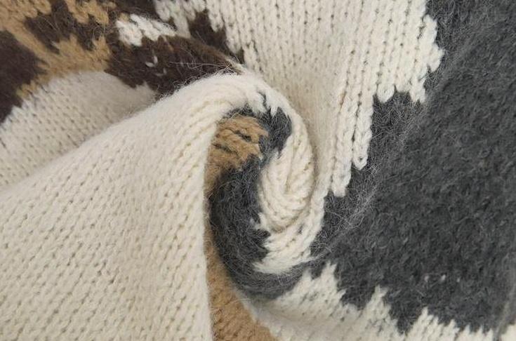 Vintage Snowy Mountain Knit Sweater