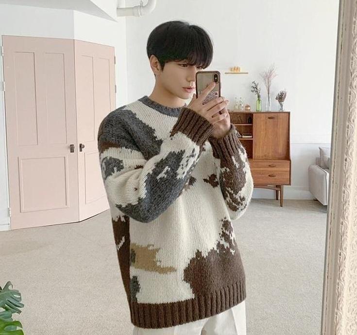 Vintage Snowy Mountain Knit Sweater