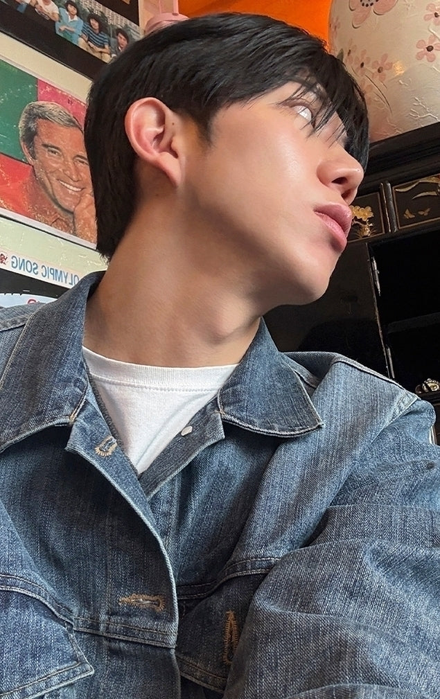 Vintage Style Denim Jacket With Turn Down Collar