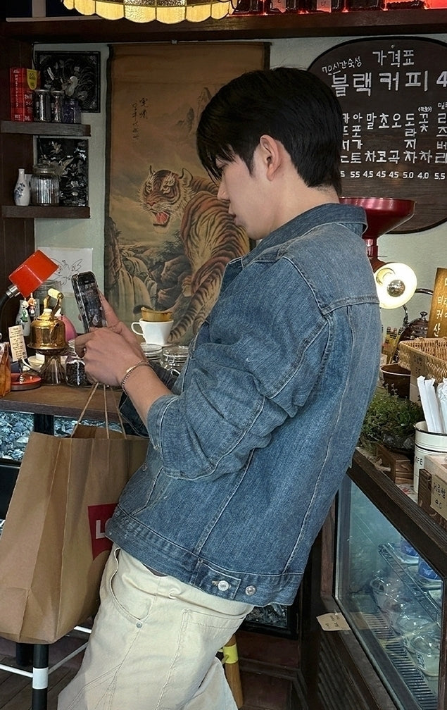 Vintage Style Denim Jacket With Turn Down Collar