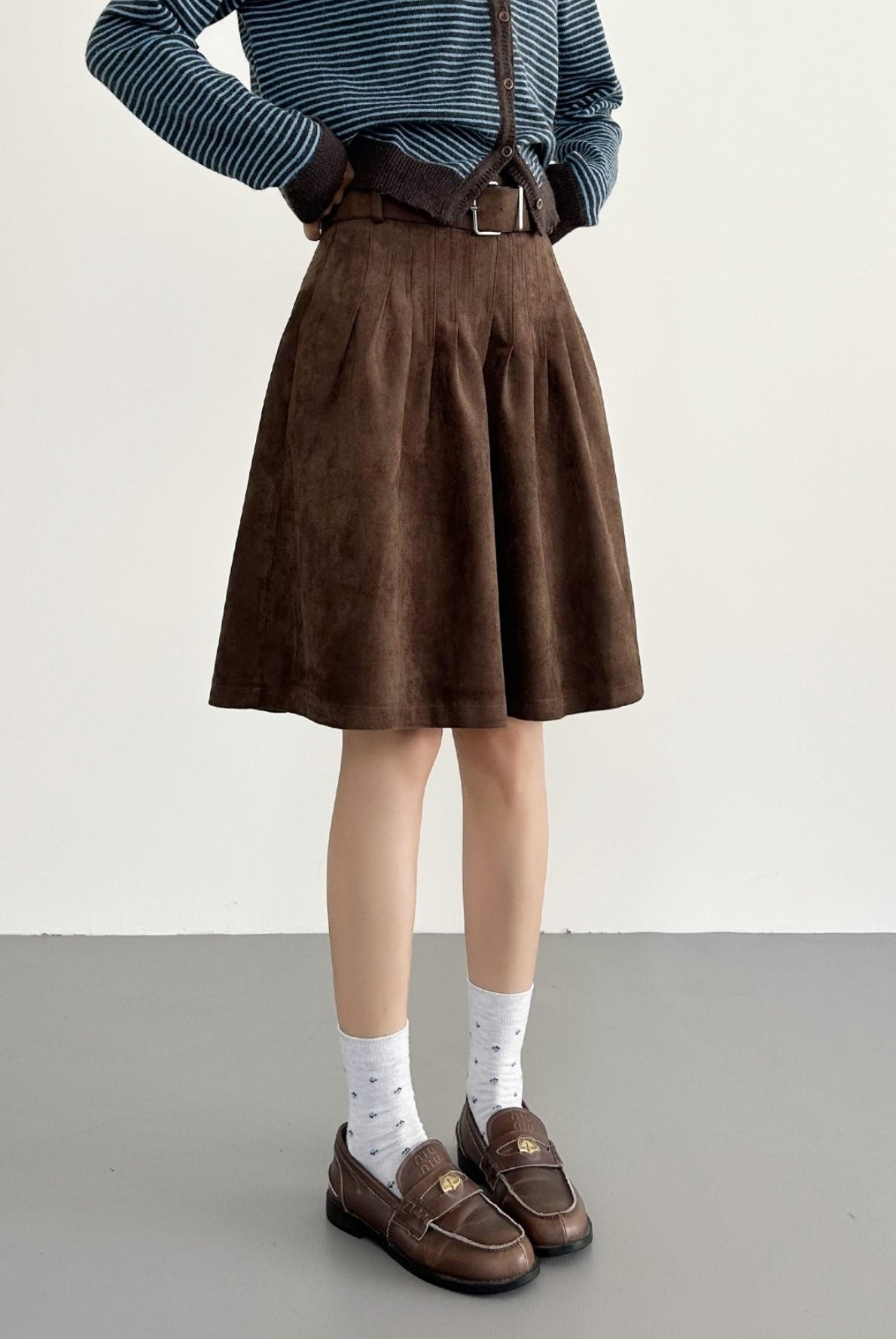 Vintage Pleated Brown Midi Skirt