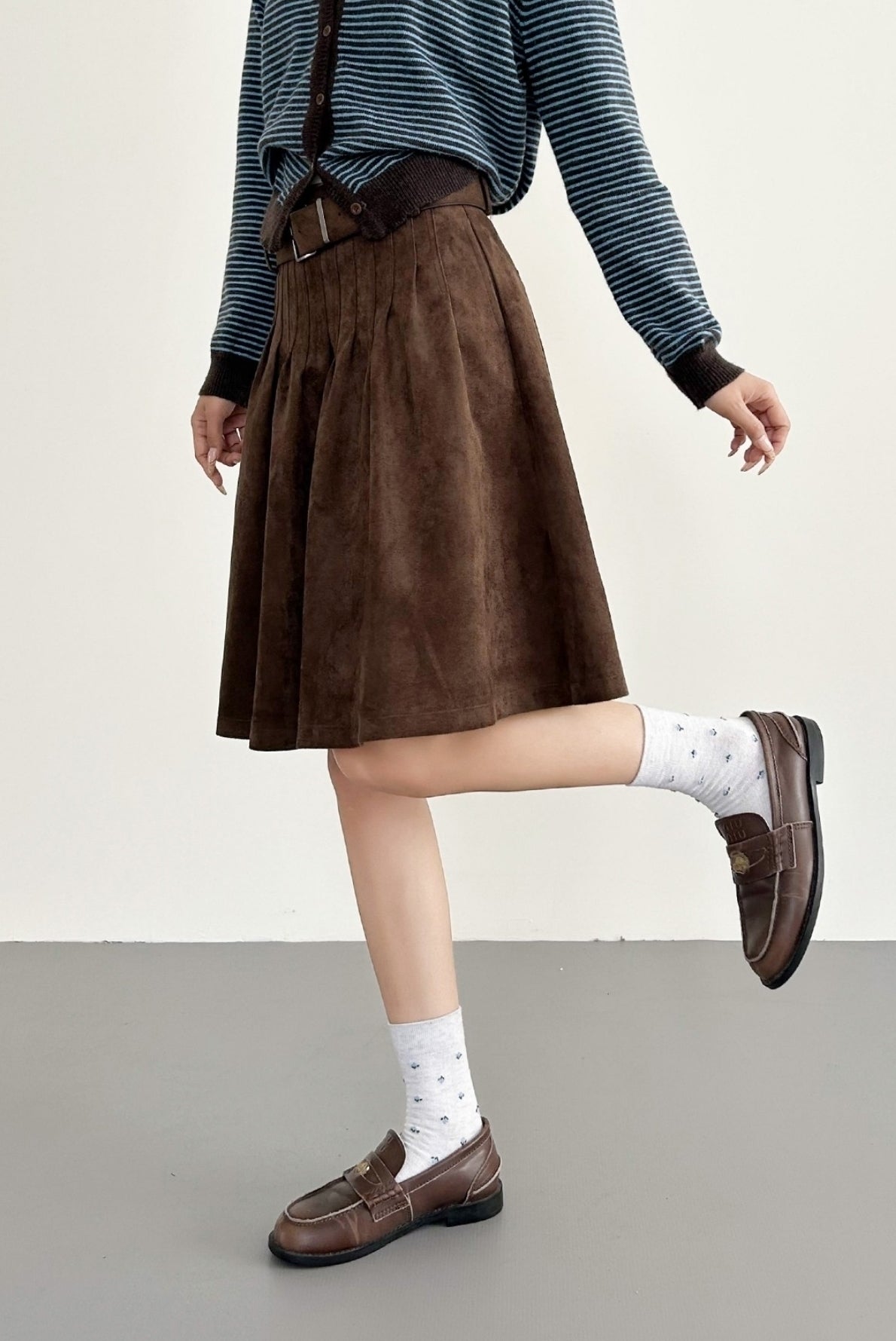 Vintage Pleated Brown Midi Skirt