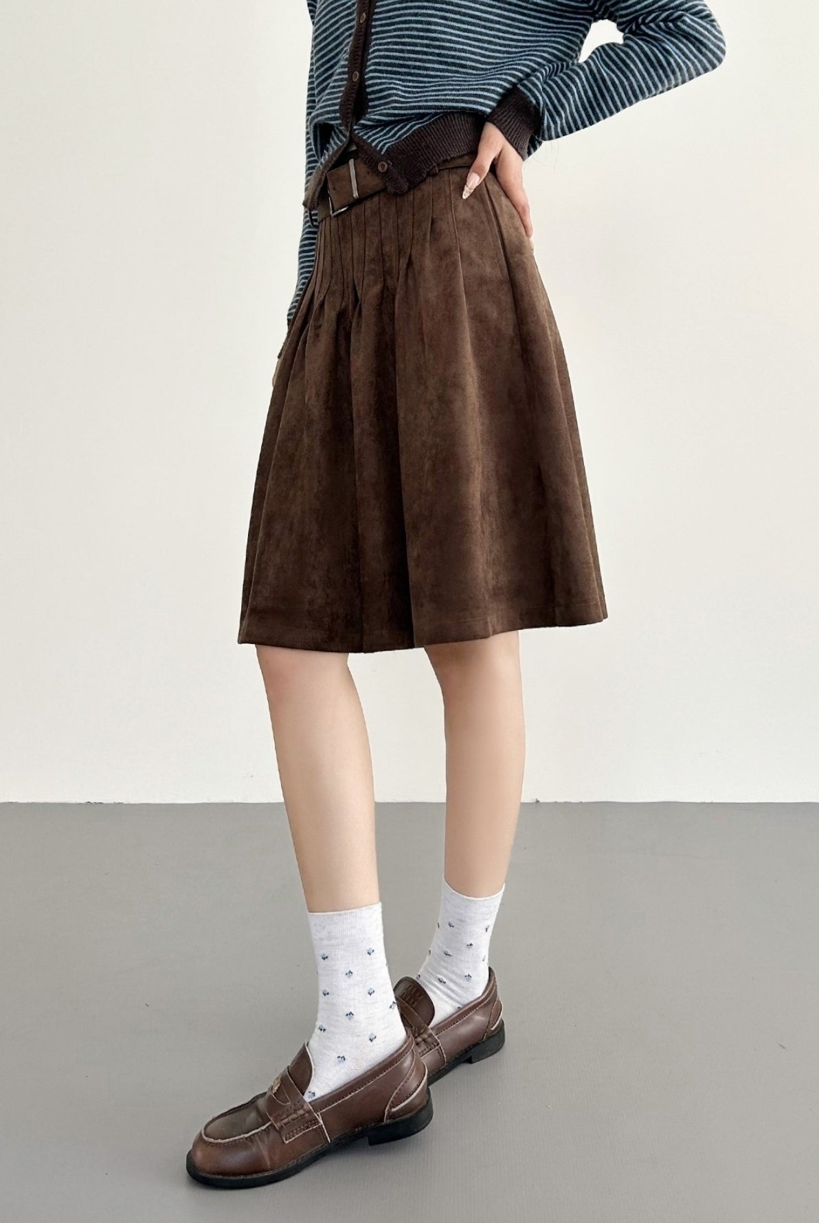 Vintage Pleated Brown Midi Skirt