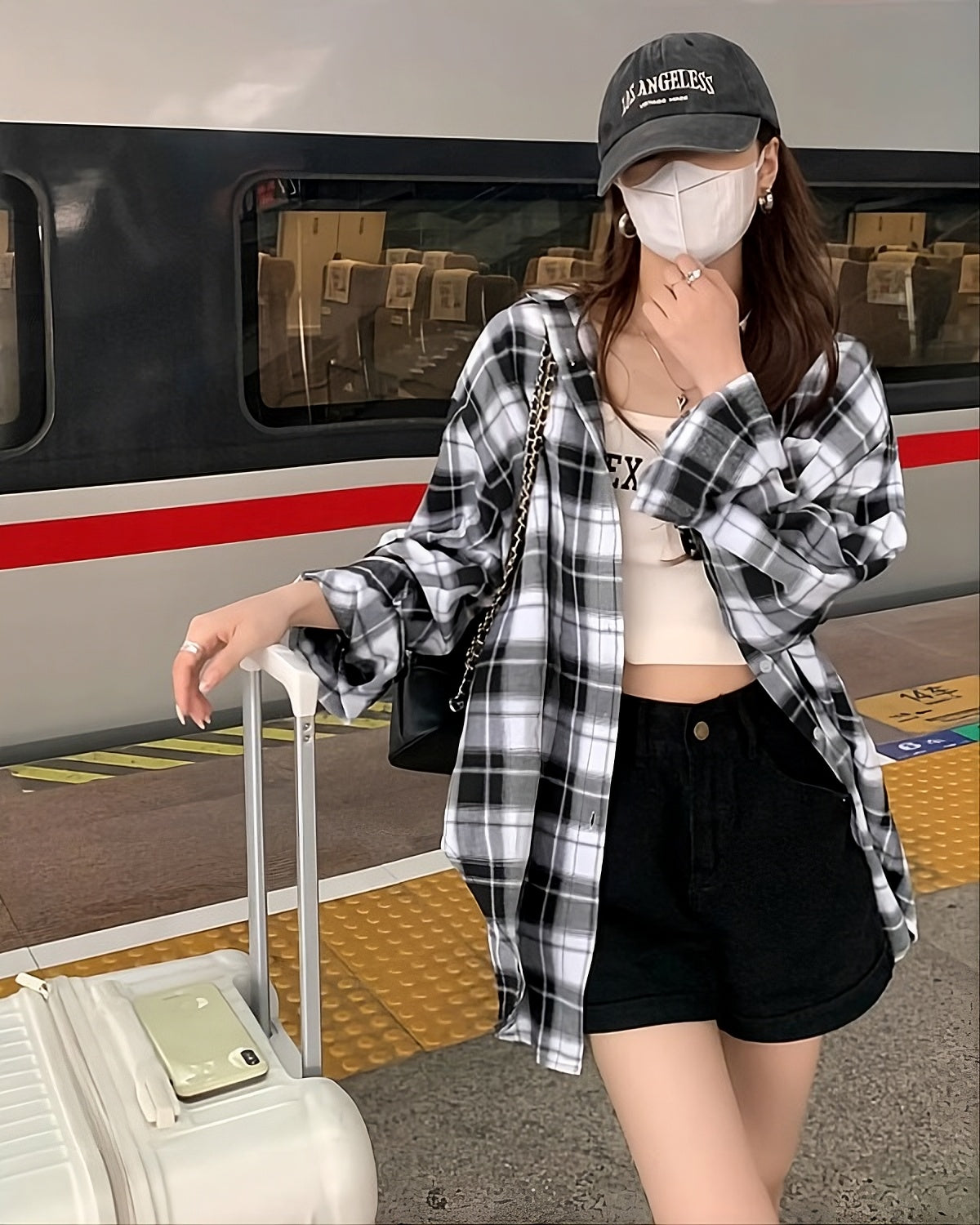 White And Black Casual Plaid Shirt