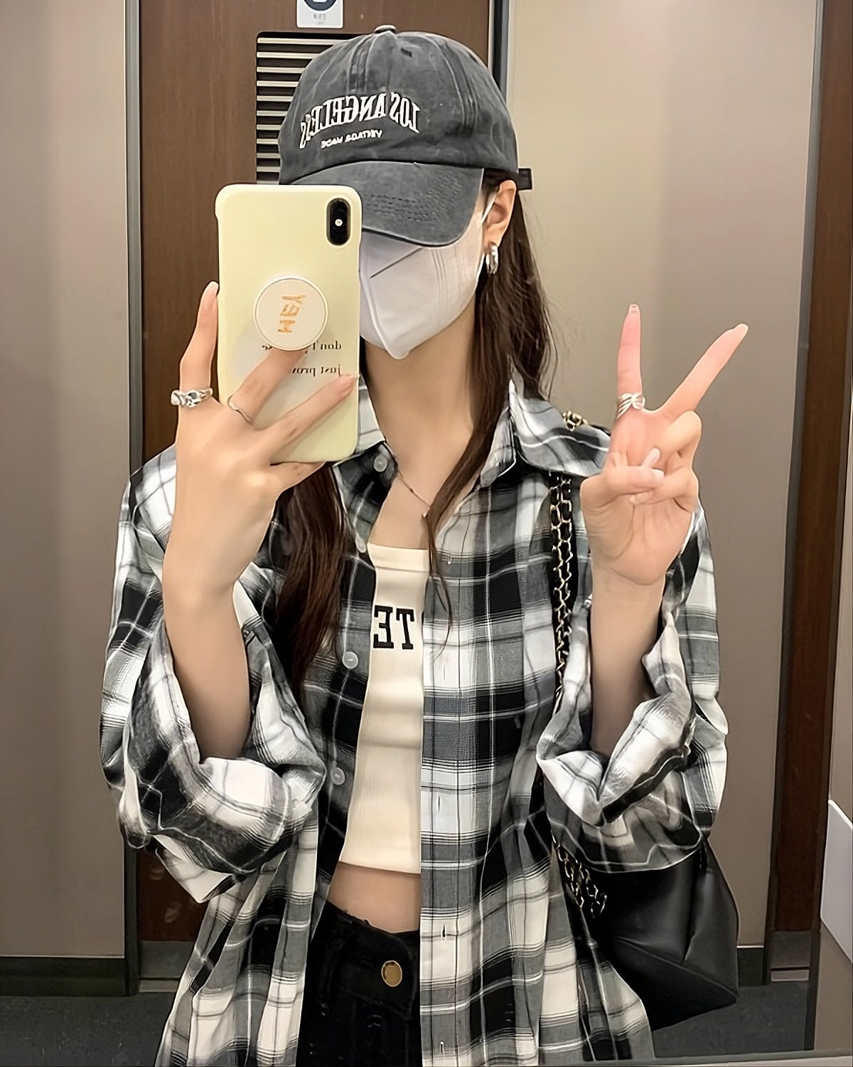 White And Black Casual Plaid Shirt