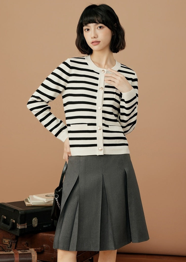 White And Black Stripes Round Neck Cardigan