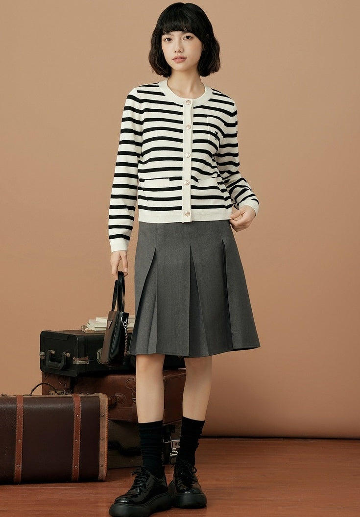 White And Black Stripes Round Neck Cardigan