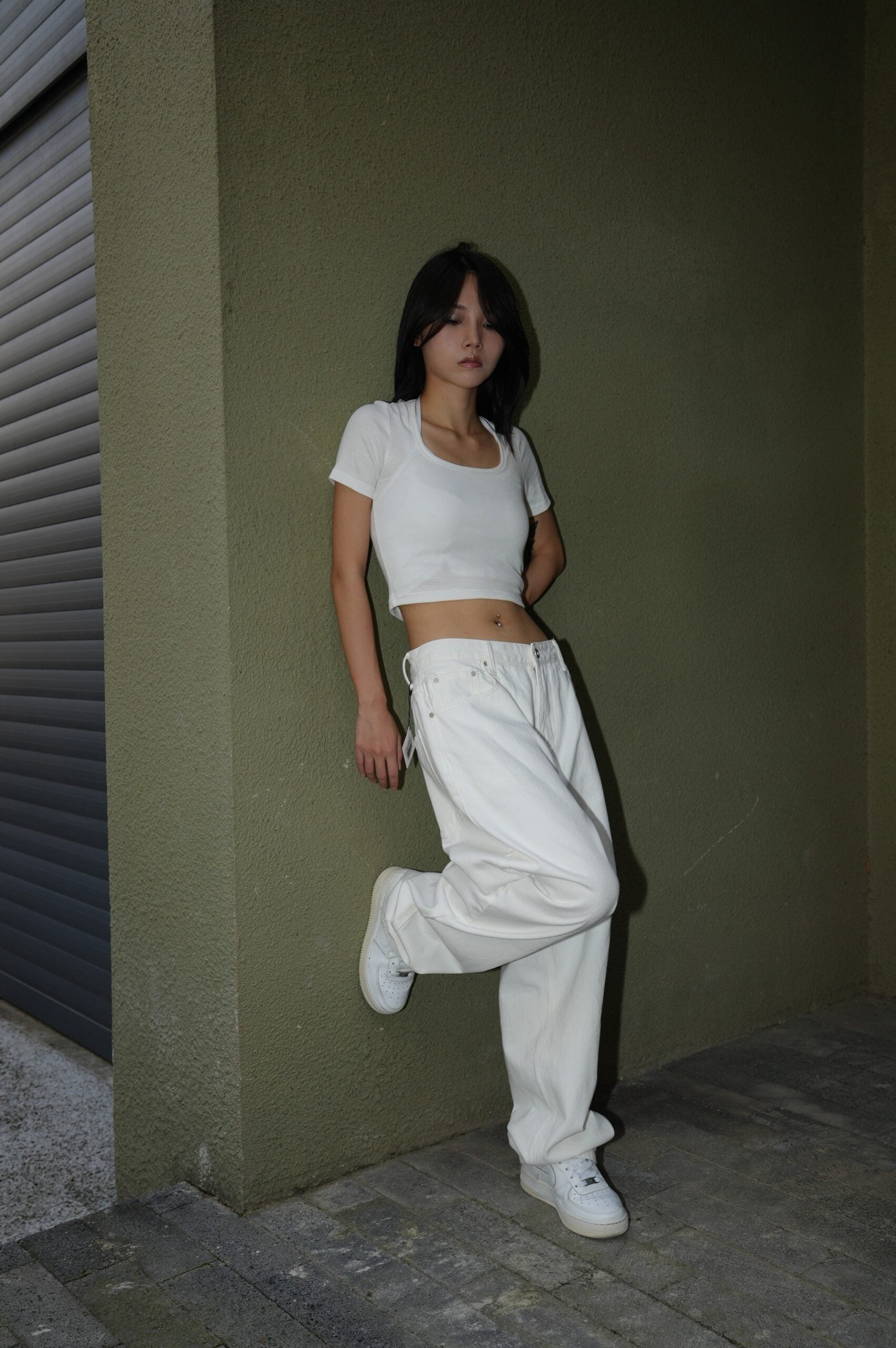 White Classic Low-Rise Baggy Jeans