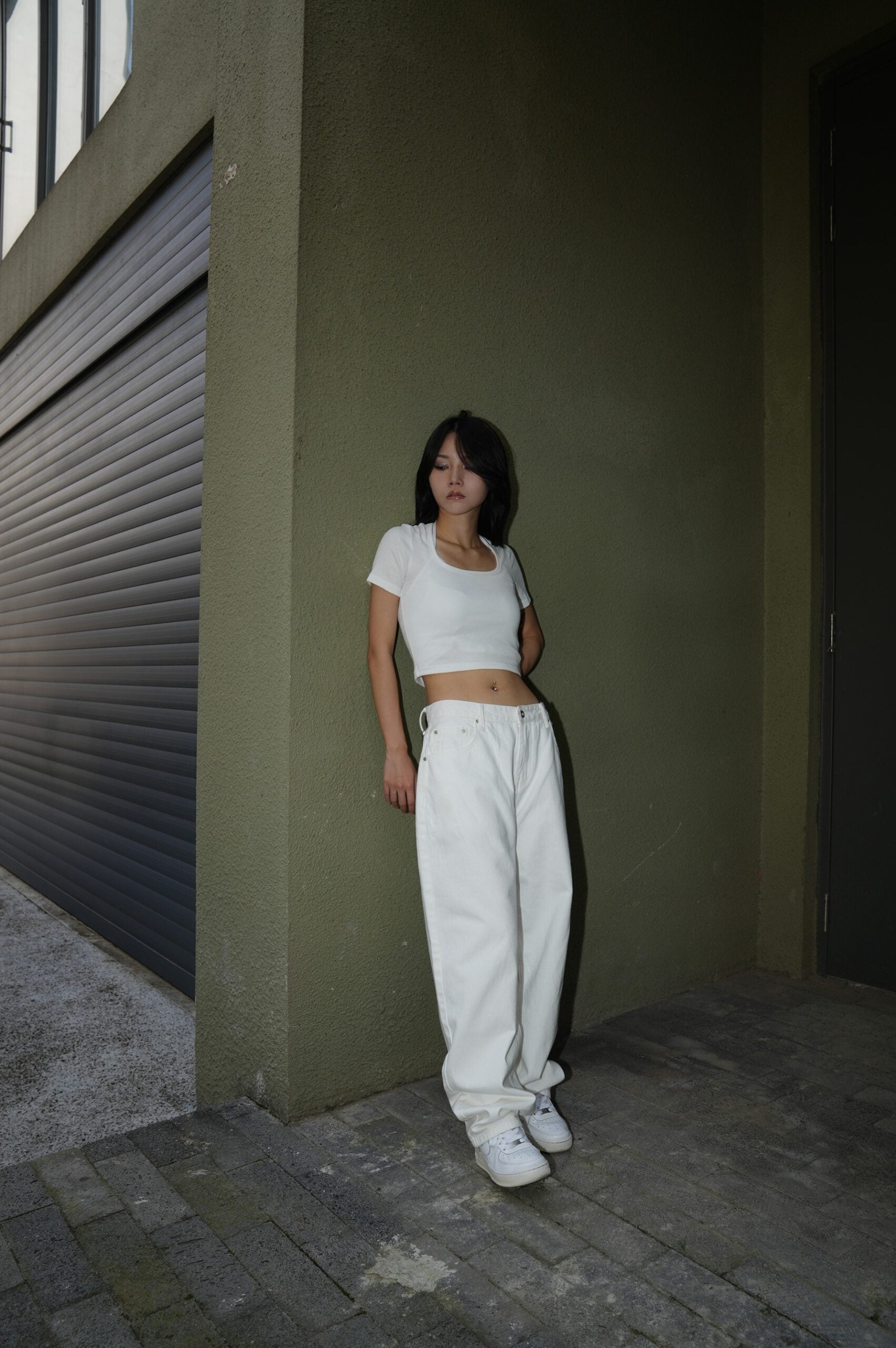 White Classic Low-Rise Baggy Jeans