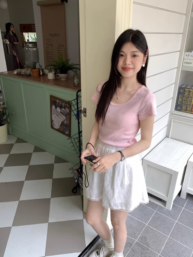 White Floral Pattern Lace Edge Skirt