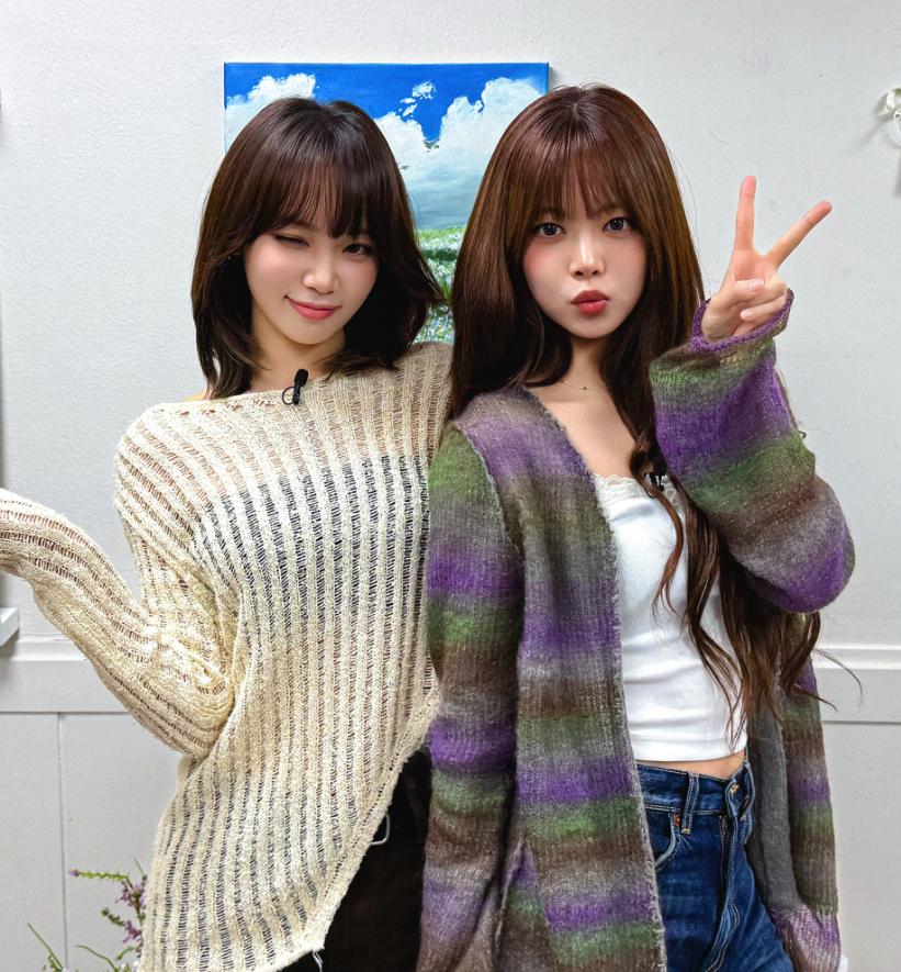 White Hollow Stripes Side Slit Sweater
