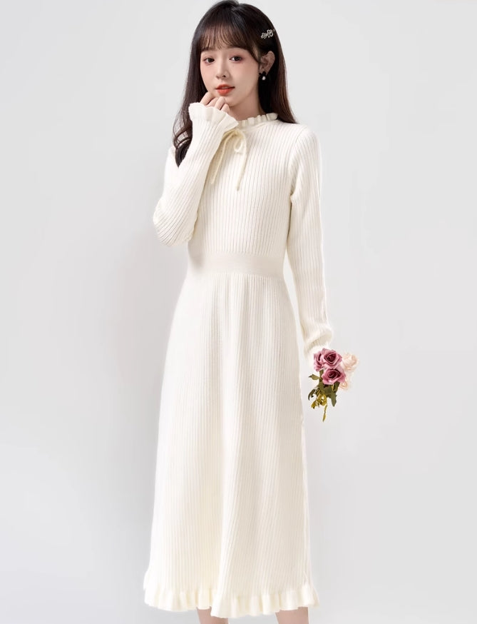 White Long Sleeve Knitted Dress