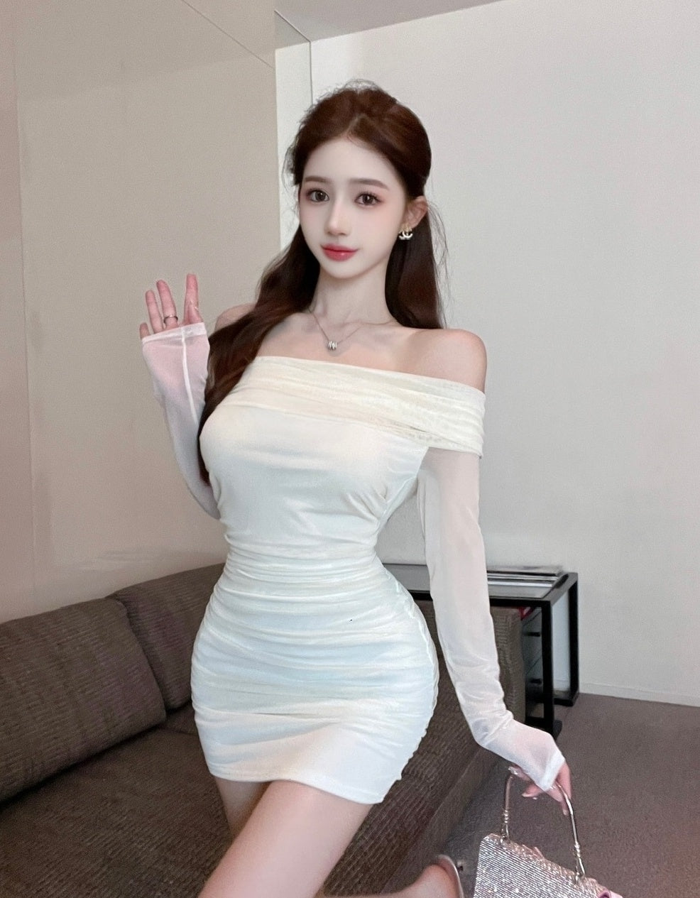 White Off-Shoulders Bodycon Dress