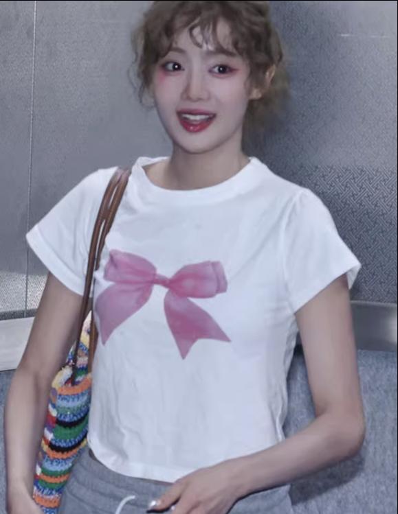 White Ribbon Print Cropped T-Shirt