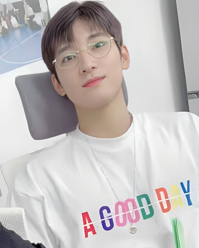 White 'A Good Day' Printed T-Shirt