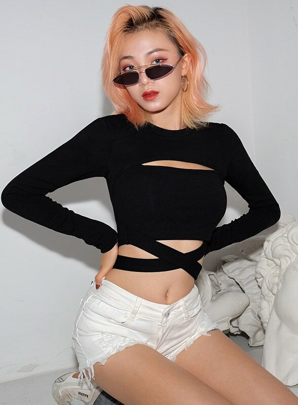 Black Long Sleeve Criss Cross Crop Top