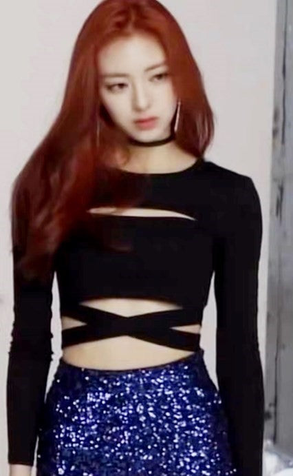 Black Long Sleeve Criss Cross Crop Top