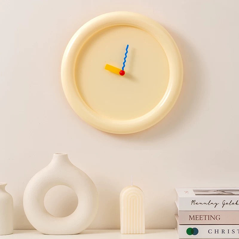 Retro Round Wall Clock