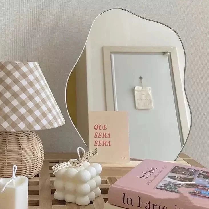 Wavy Mirror