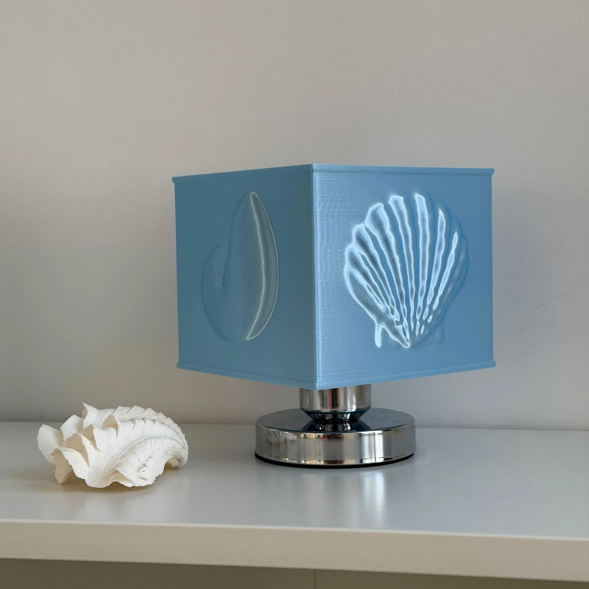 Mermaidcore Blue Seashell Lamp
