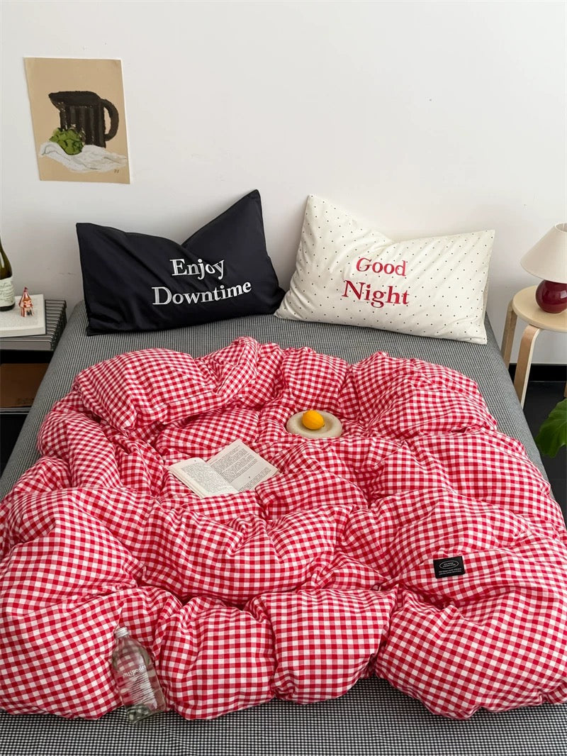 Black & Red Preppy Gingham Bedding Set