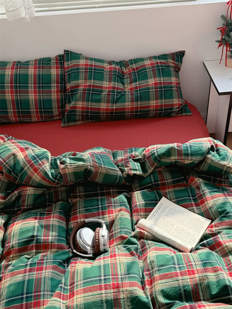 Dark Academia Aesthetic Green Plaid Bedding Set