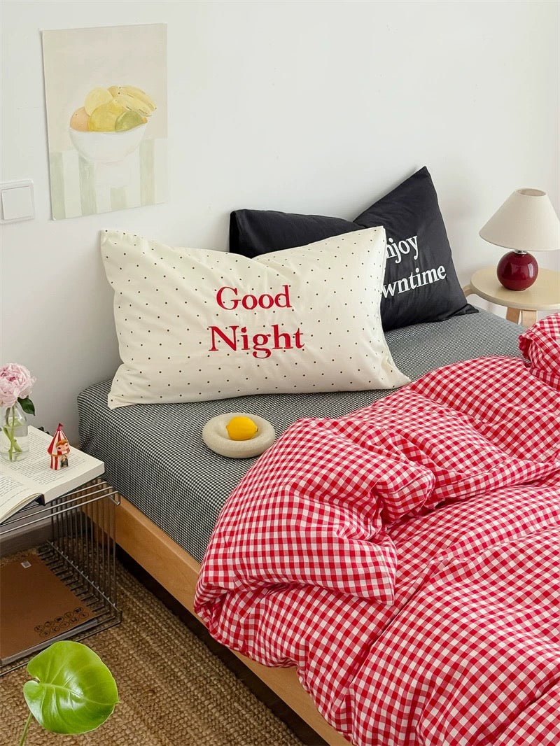 Black & Red Preppy Gingham Bedding Set