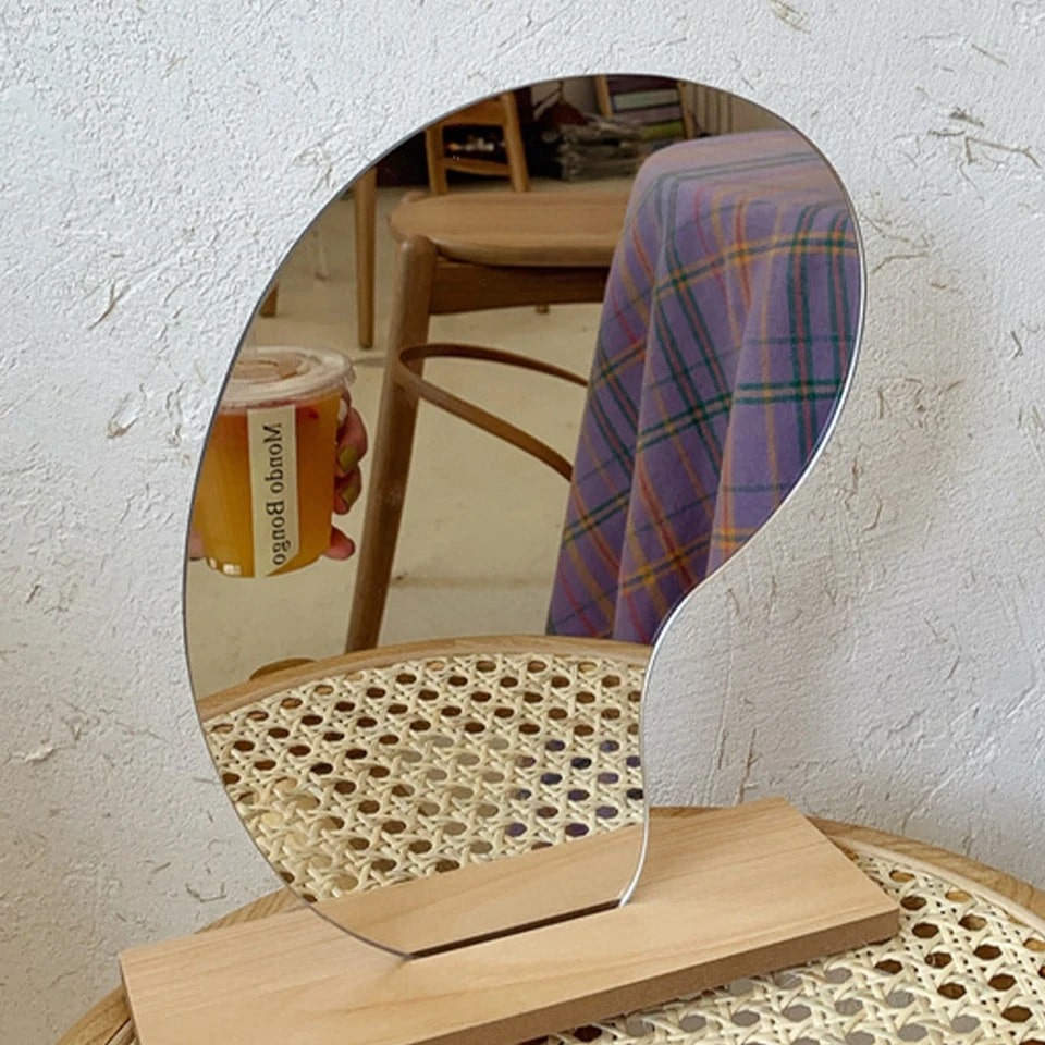 Wavy Mirror