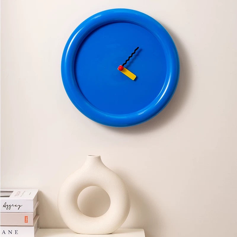 Retro Round Wall Clock