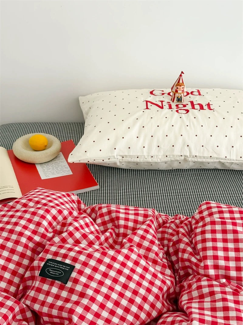 Black & Red Preppy Gingham Bedding Set