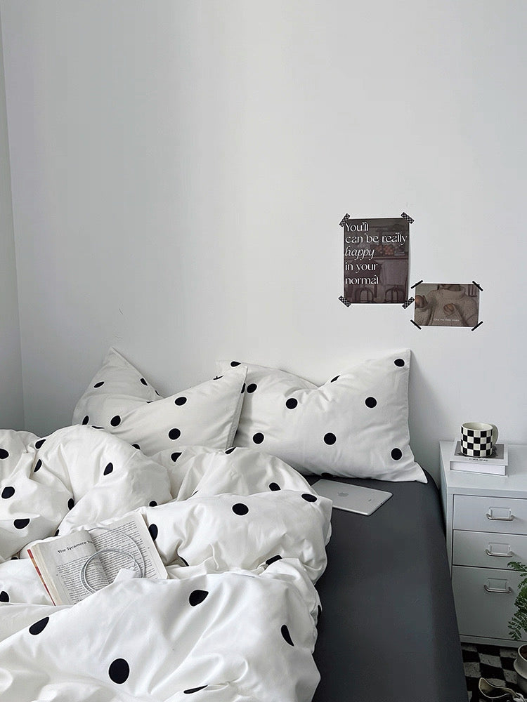 White & Black Polka Dot Bedding Set