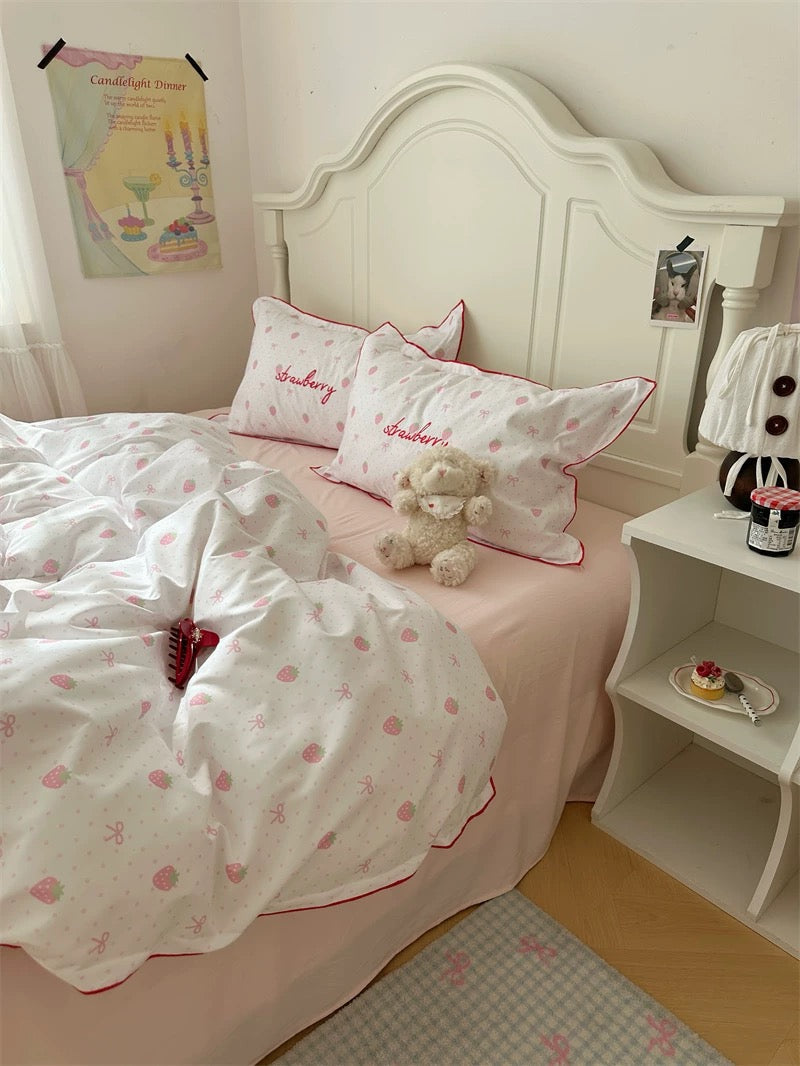 Dollette-inspired Strawberry Bedding Set