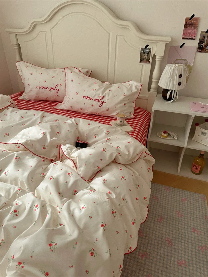 Coquette Rose Plaid Bedding Set